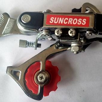 Przerzutka tylna 6/7-rzęd.Suncross hak bez indexu 
