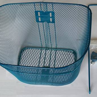 Koszyk przedni poprz. 35x25x26  26" niebeski metal
